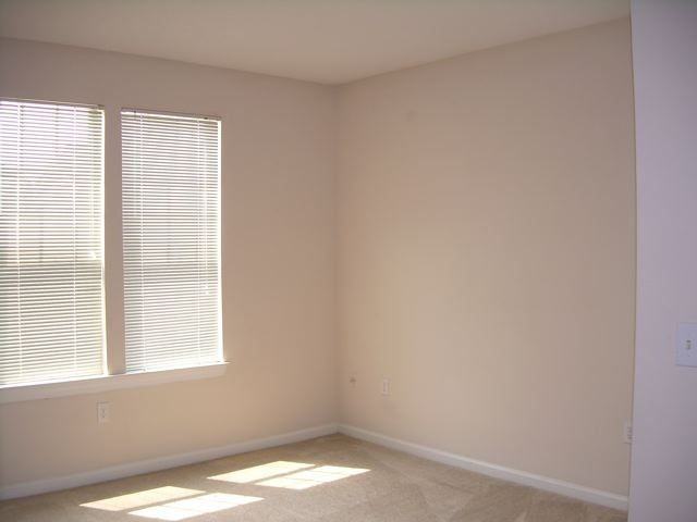 1833 Chatelain Way - Photo 6 of 10