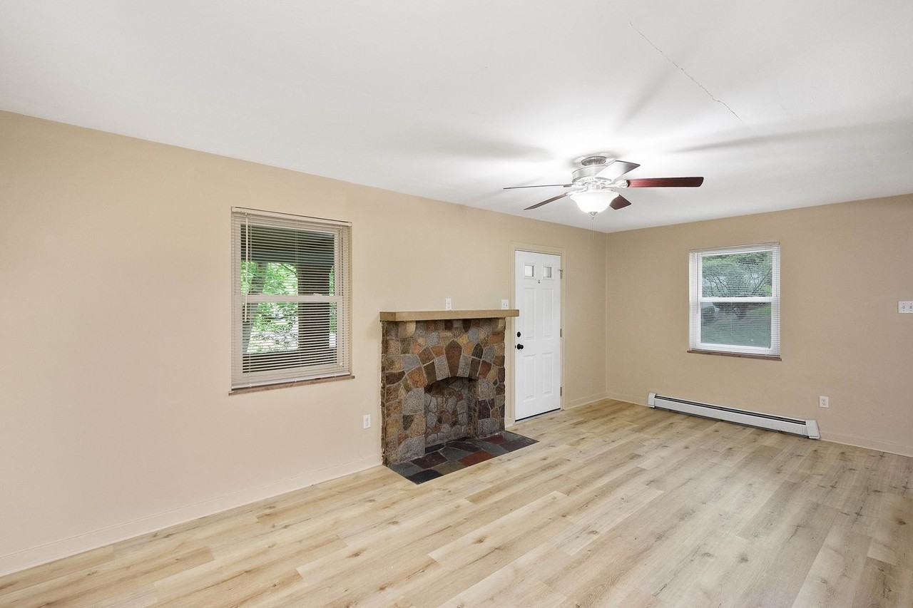 610 Brown Ave - Photo 7 of 30