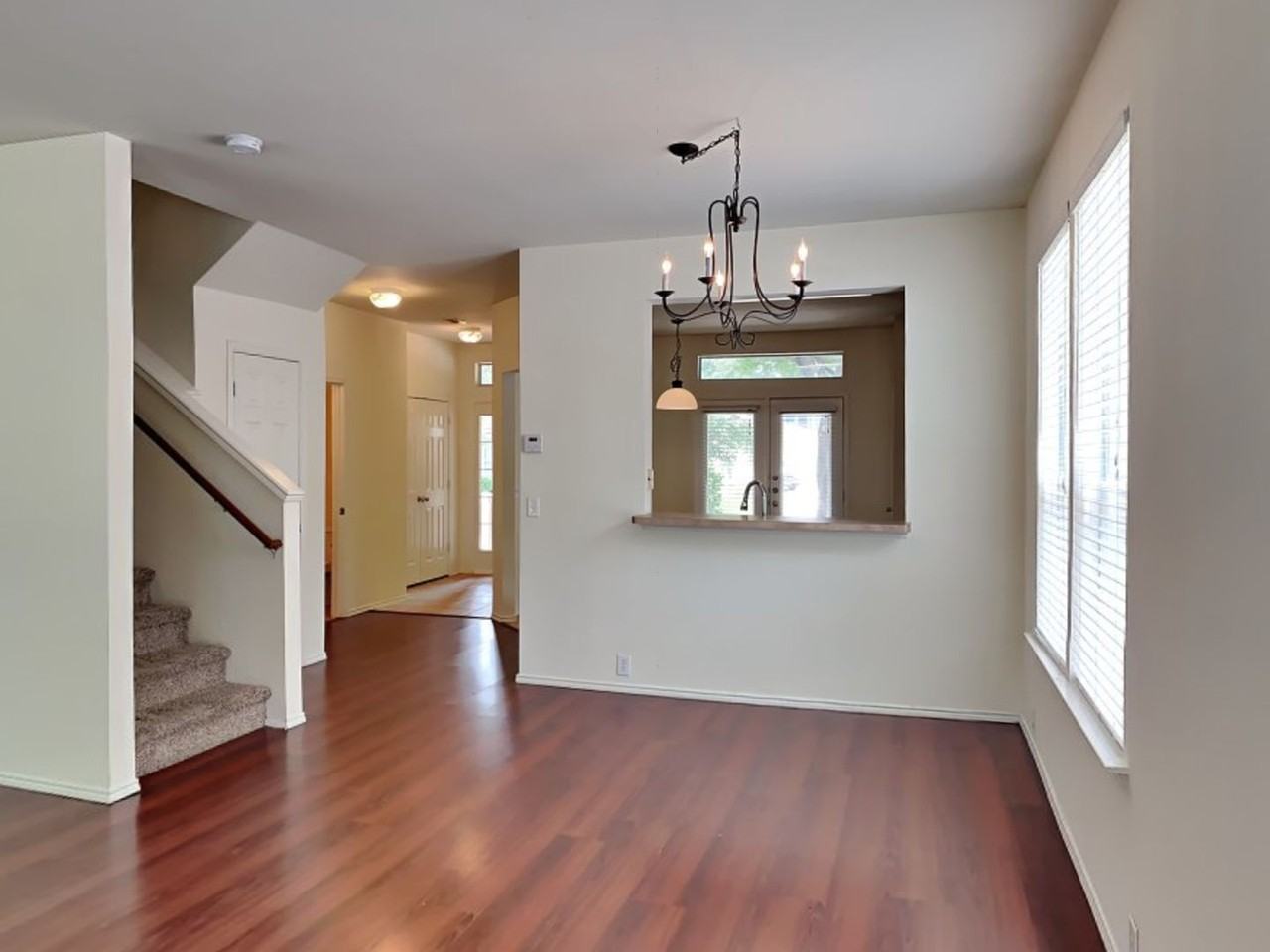 10661 Traymore Dr - Photo 6 of 18
