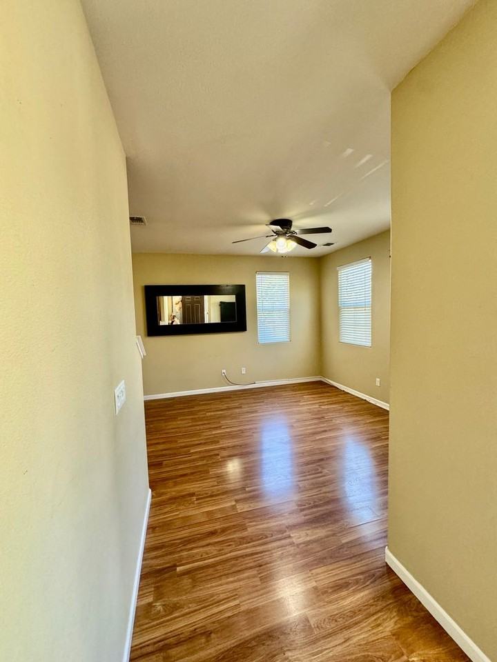 4236 Dardanelles St - Photo 2 of 21