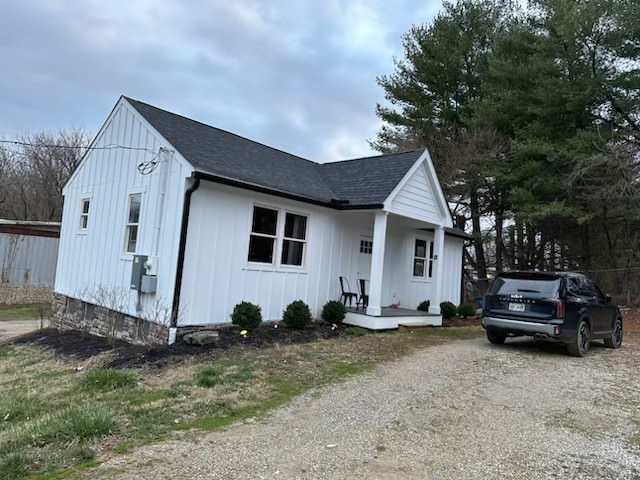 204 Munson St - Photo 2 of 3