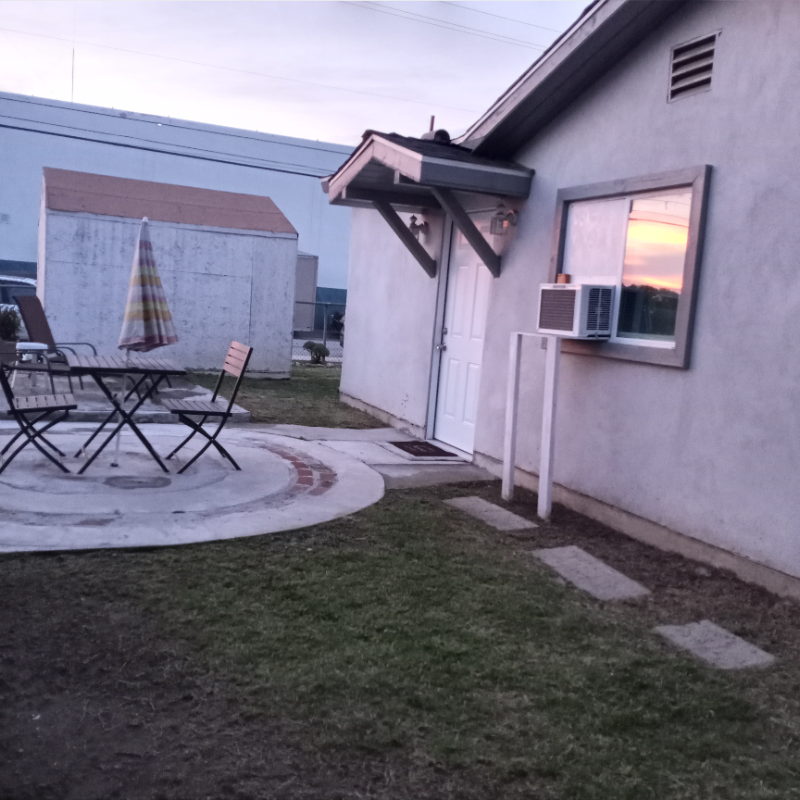 3739 Holly Ave - Photo 2 of 4
