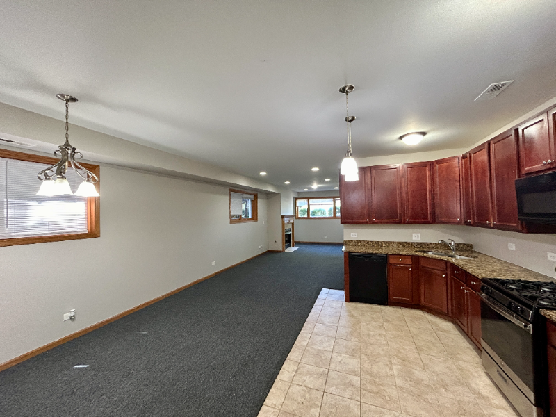 5642 S Prairie Ave #1 - Photo 3 of 20