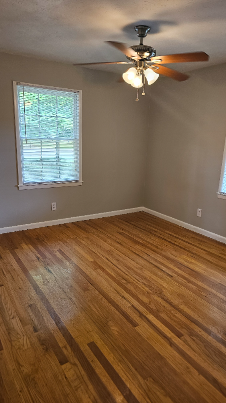 1112 Caswell Dr - Photo 2 of 6