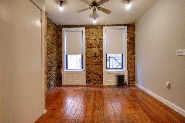 218 East 6th Street - Photo 2 of 7