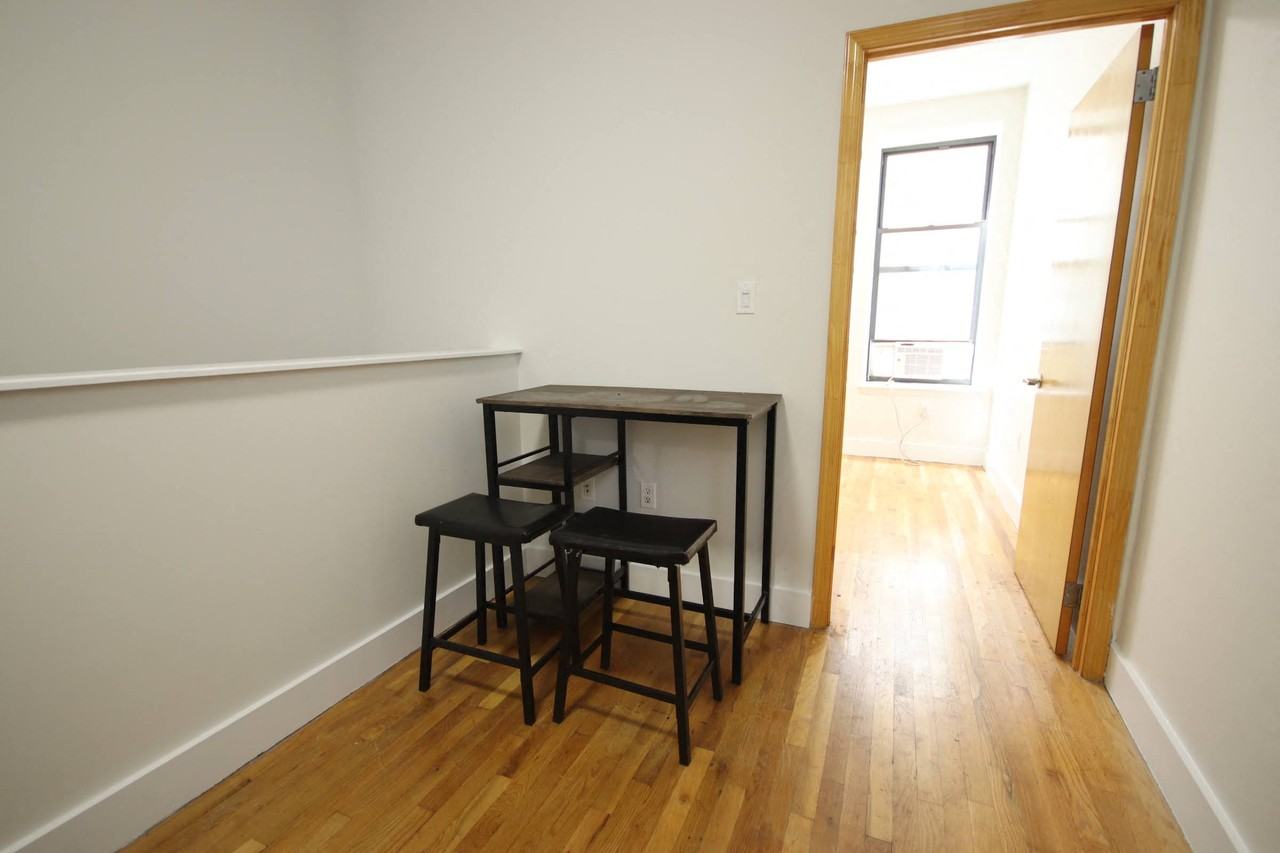 218 East 6th Street - Photo 3 of 15