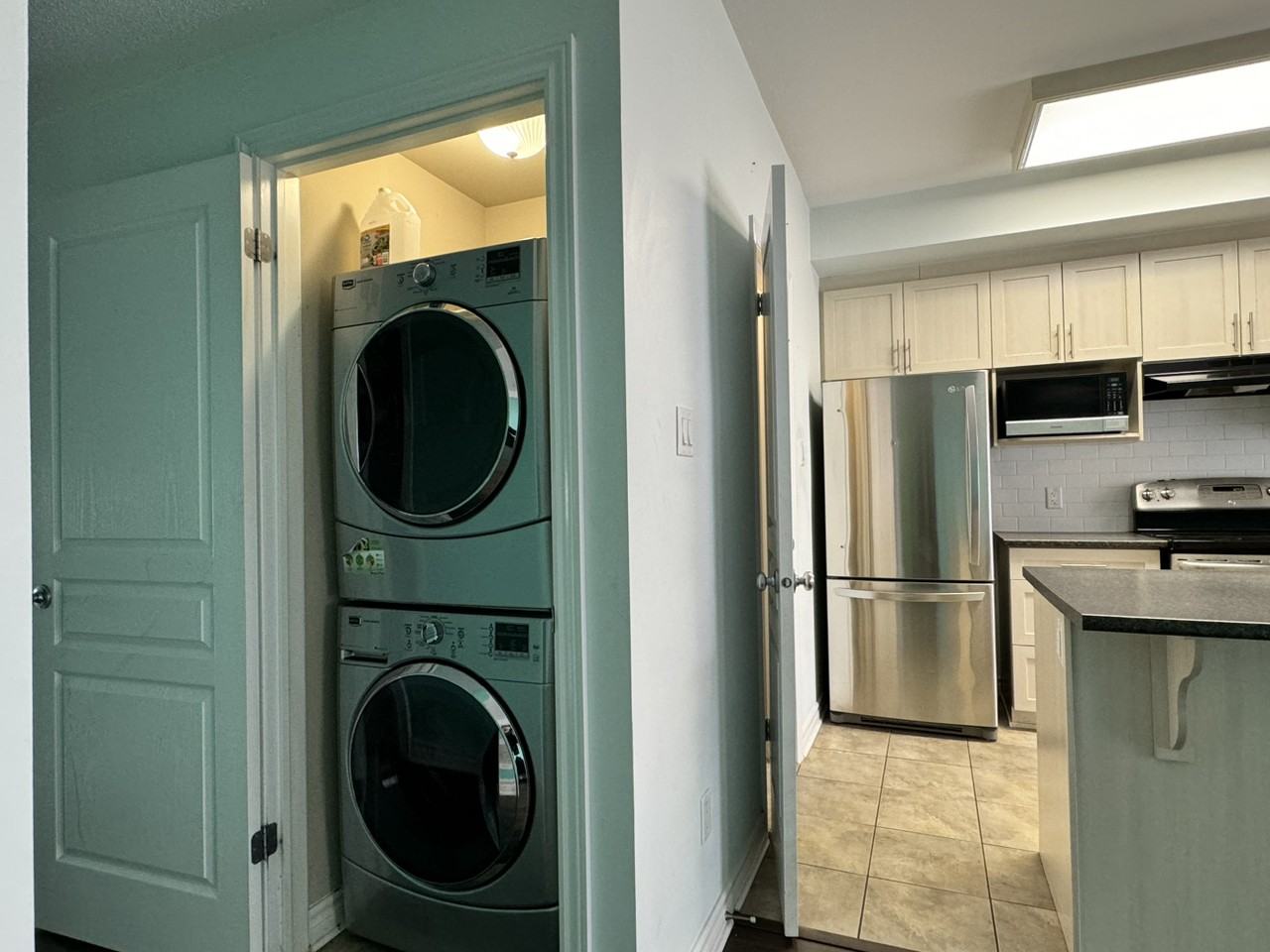 168 Hornchurch Ln - Photo 2 of 16