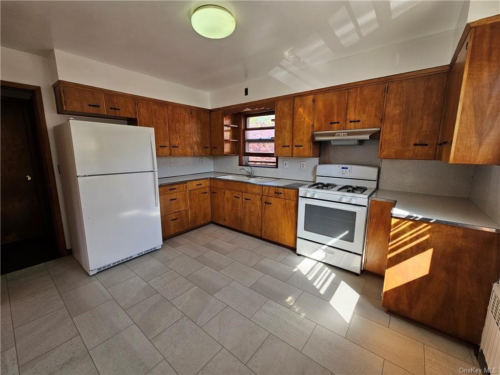 2 Coolidge Ave - Photo 2 of 5