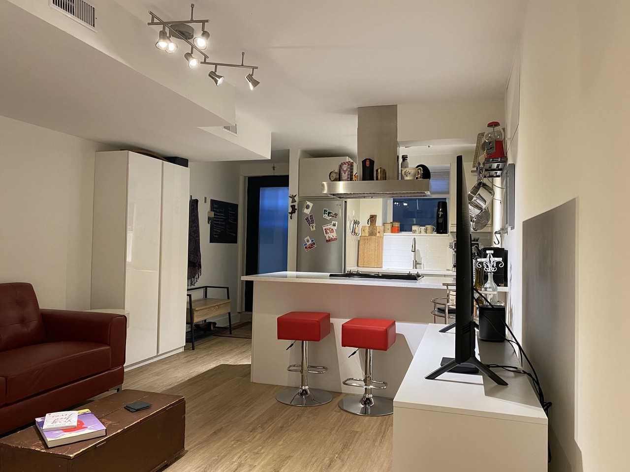 Runnymede Rd & Dundas St W - Photo 2 of 11