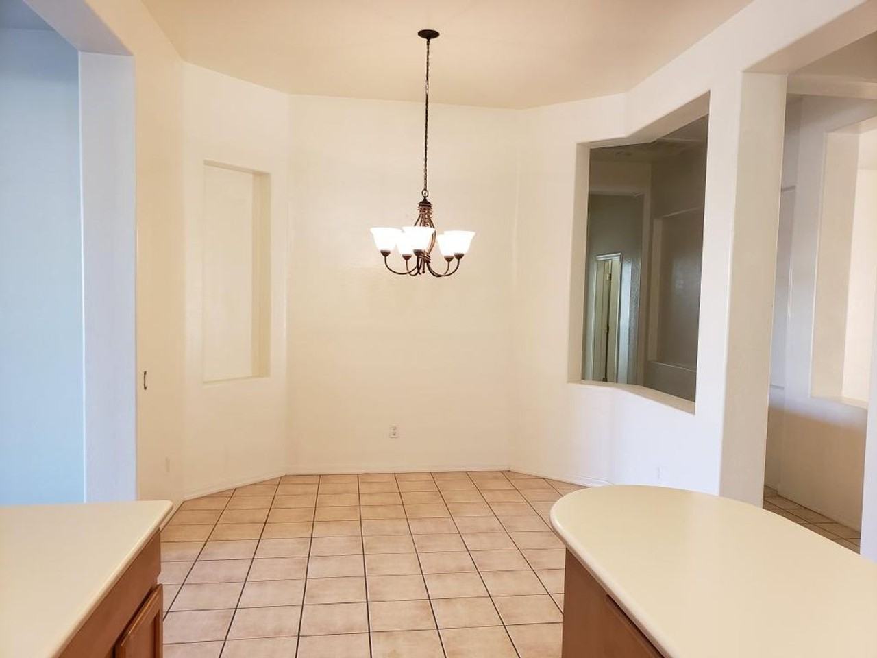 760 E Indian Wells Pl - Photo 7 of 30