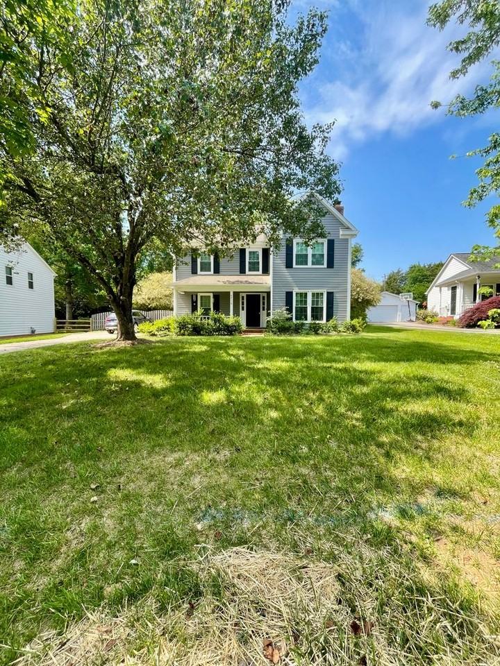 12119 Bay Tree Way - Photo 2 of 26