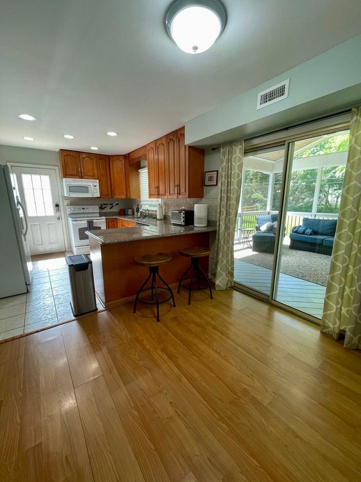 12119 Bay Tree Way - Photo 5 of 26