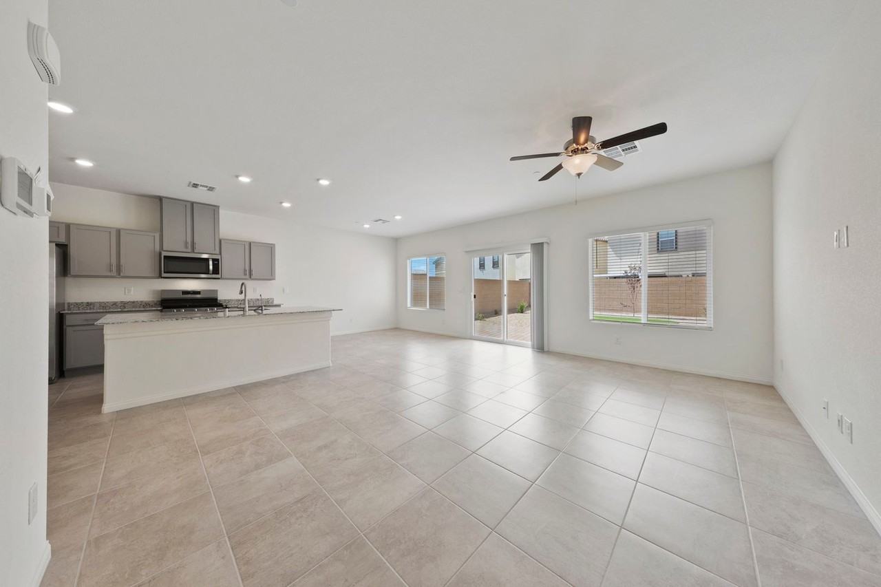 412 Canary Song Dr - Photo 4 of 33