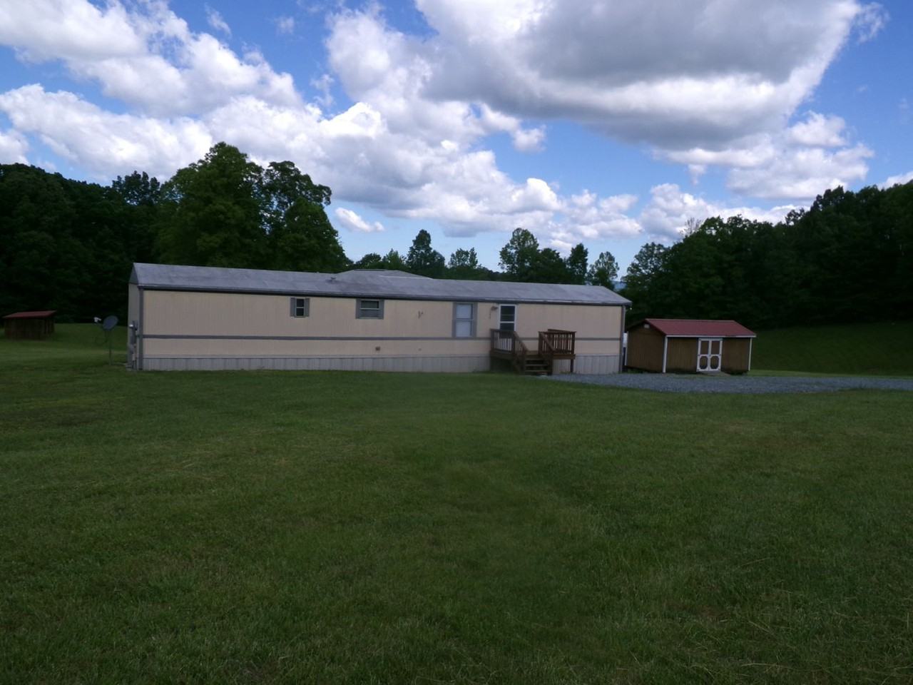 5439 Walls Lake Rd - Photo 2 of 21