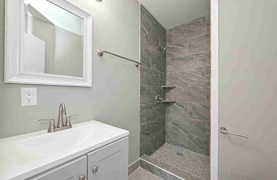 1534 Wayside Drive - Photo 2 of 5