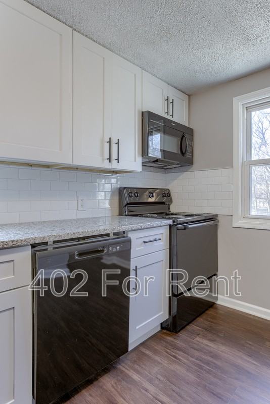 3224 N 40th St - Photo 7 of 25