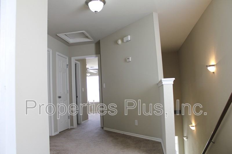 3016 Spring St - Photo 3 of 9