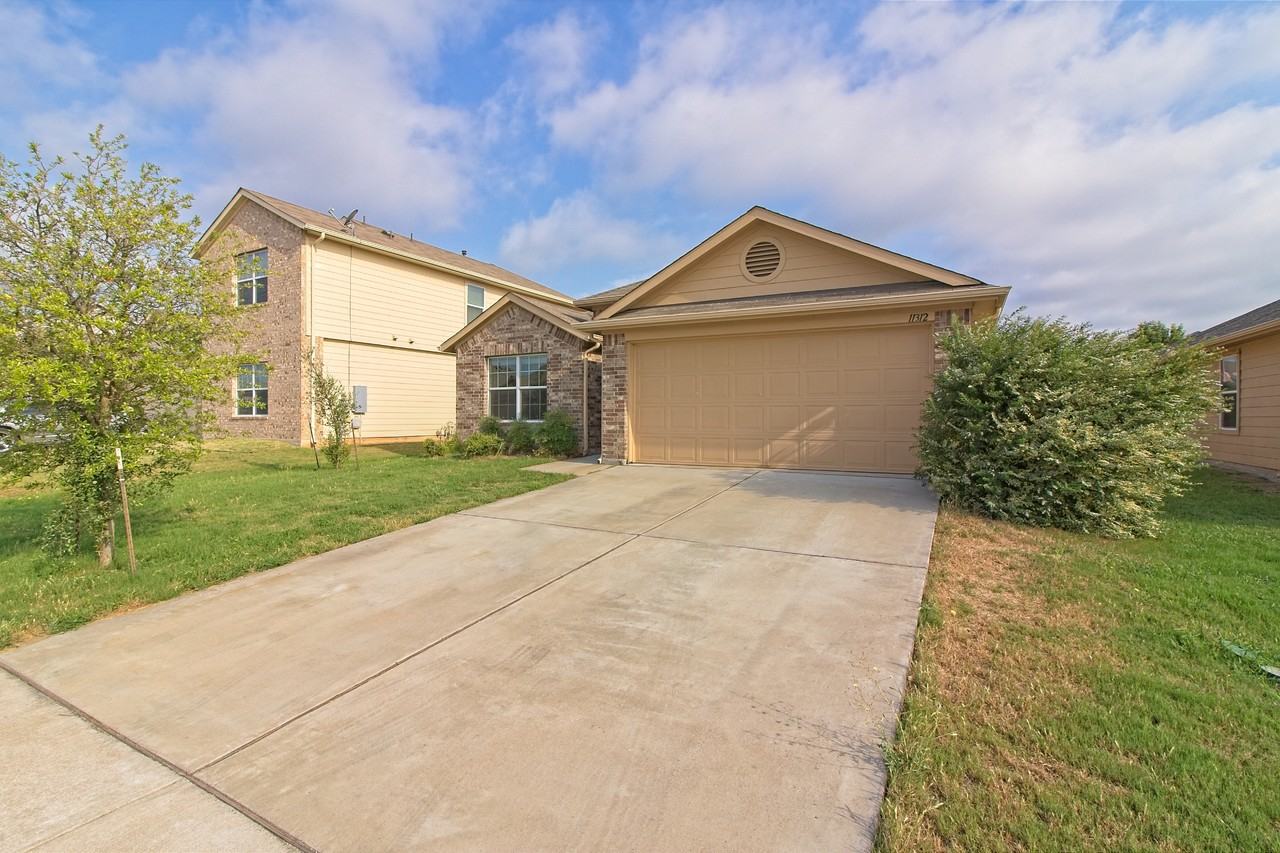 11312 Malta Dr - Photo 2 of 30