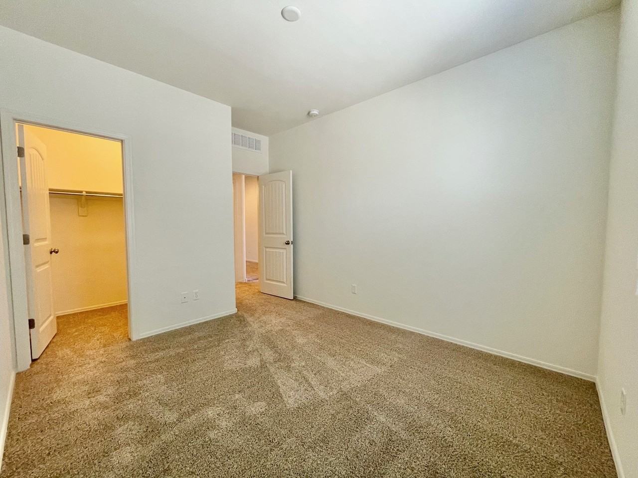1165 N 164th Ave - Photo 7 of 18