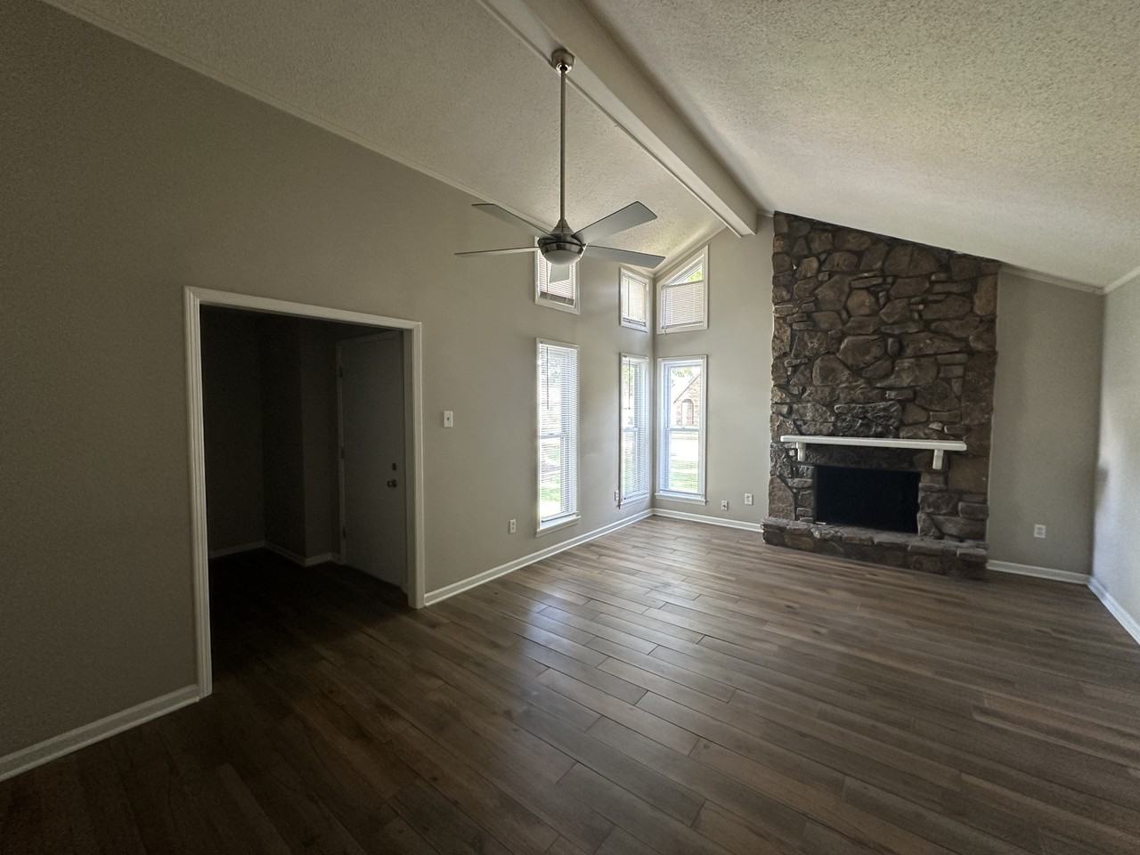 7892 Terry Franklin Dr - Photo 3 of 11