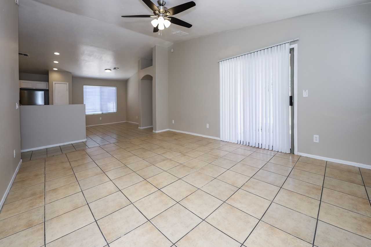 2899 E Paseo La Tierra Buena - Photo 3 of 27