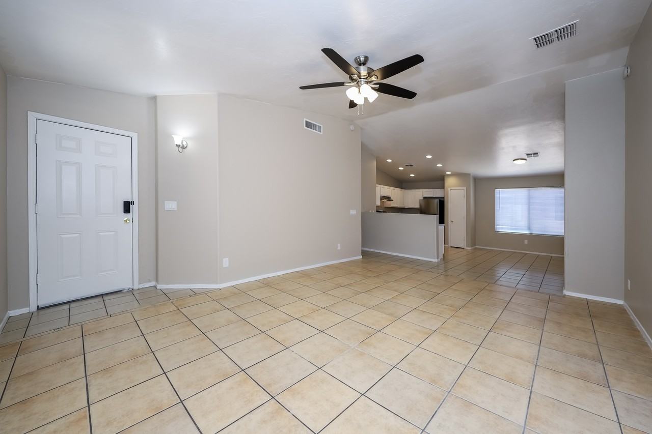 2899 E Paseo La Tierra Buena - Photo 4 of 27