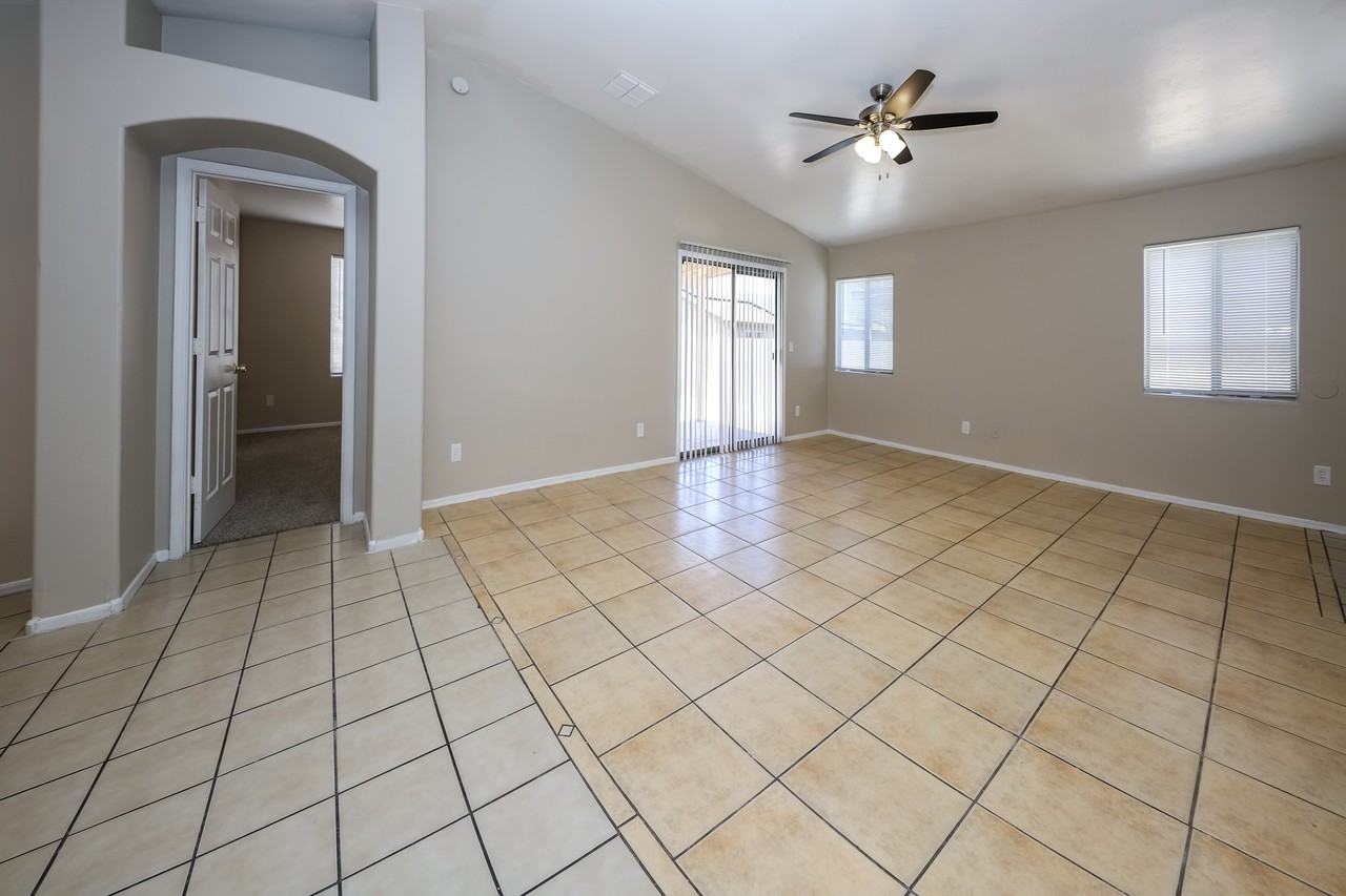 2899 E Paseo La Tierra Buena - Photo 5 of 27