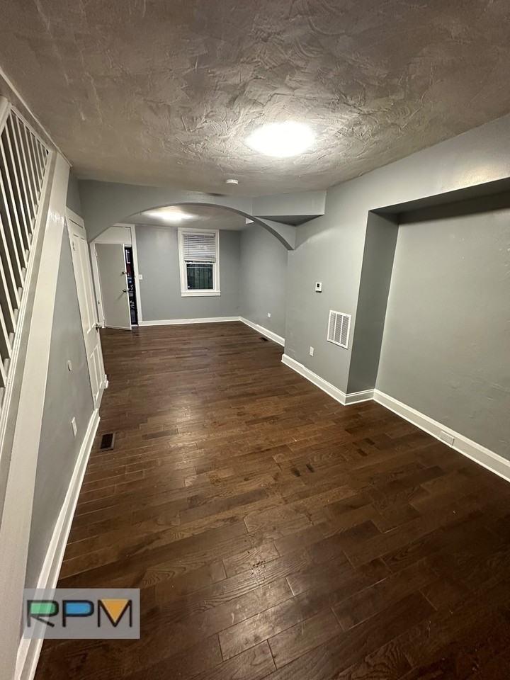 2527 Dulany St - Photo 2 of 10