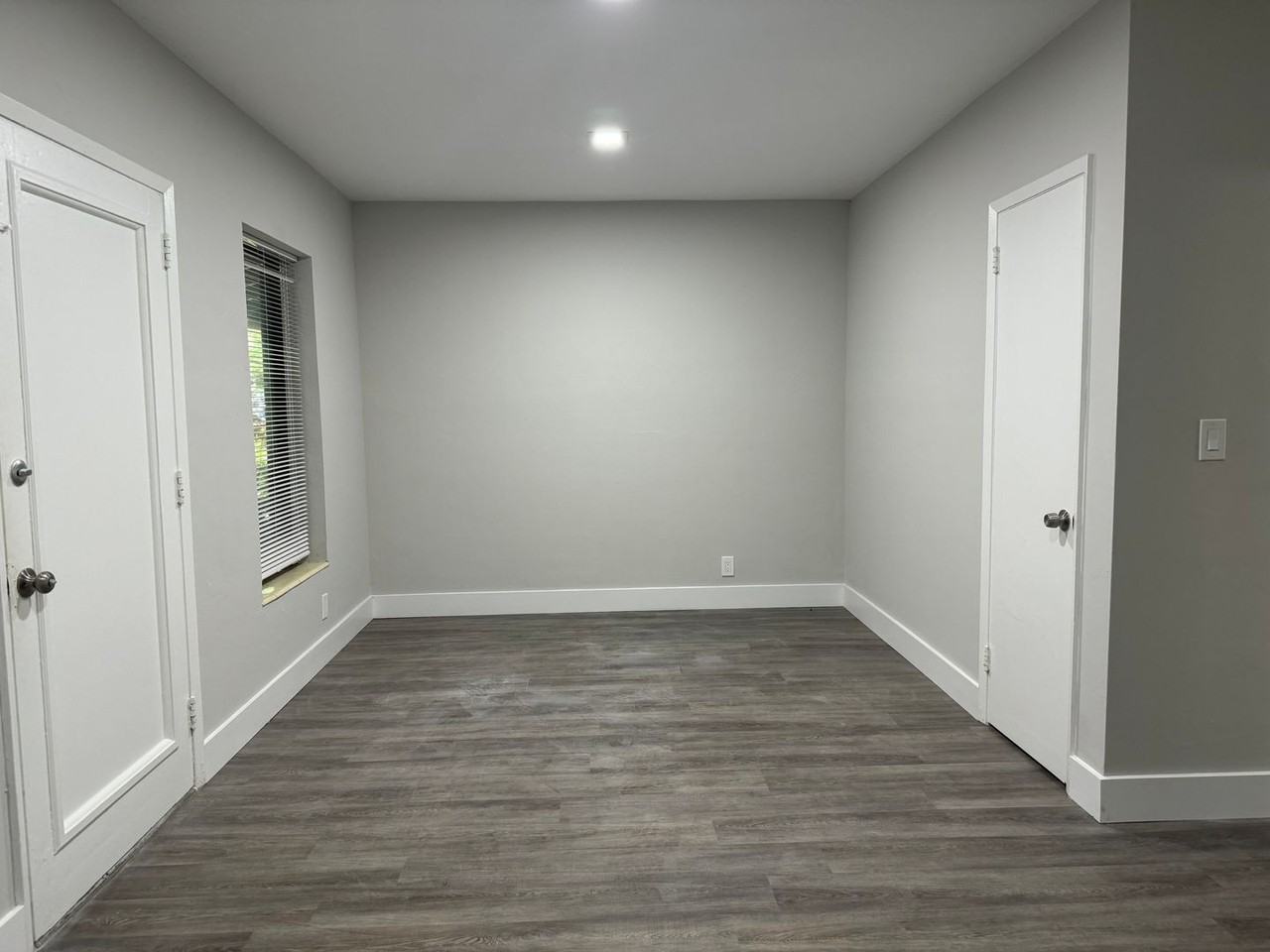 ACS 716 LLC - Photo 2 of 9