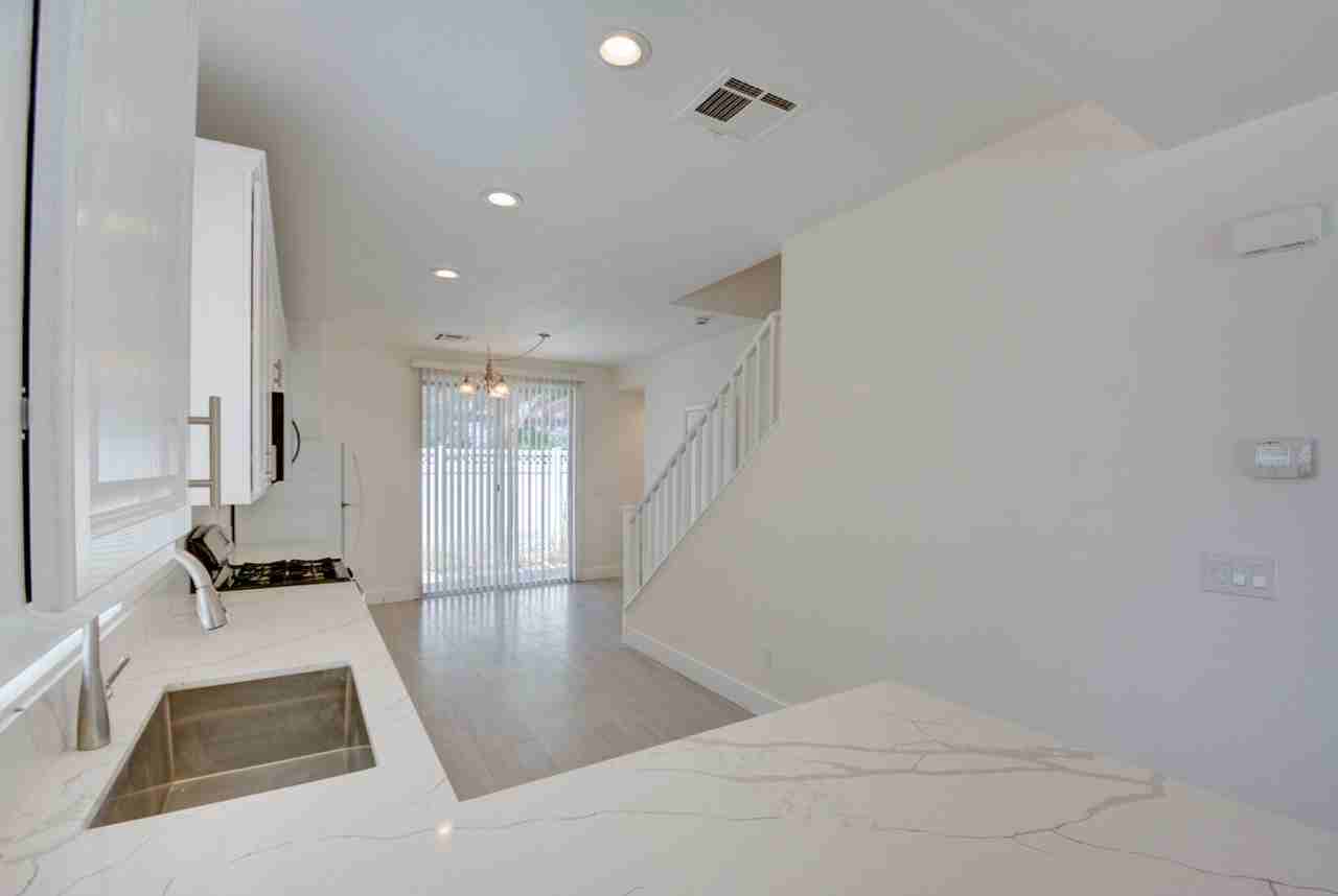 1796 Spanish Sky Ave - Photo 5 of 40