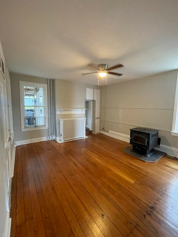 153 Summit Ave - Photo 2 of 7