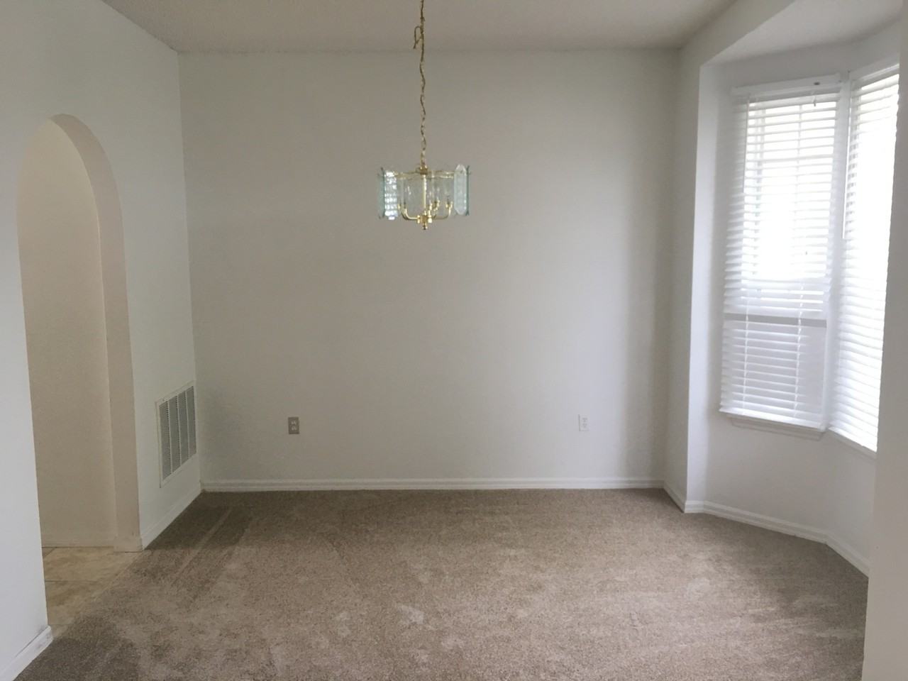 1726 Crowned Ave - Photo 3 of 10