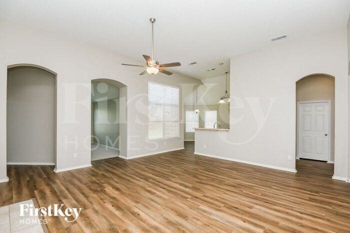 5721 San Felipe Dr - Photo 3 of 15
