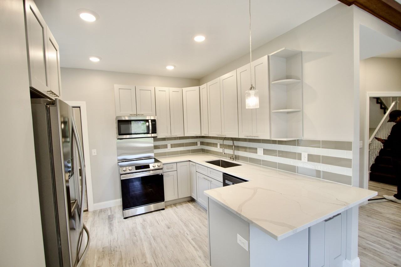 1 Whites Pl #201 - Photo 2 of 12