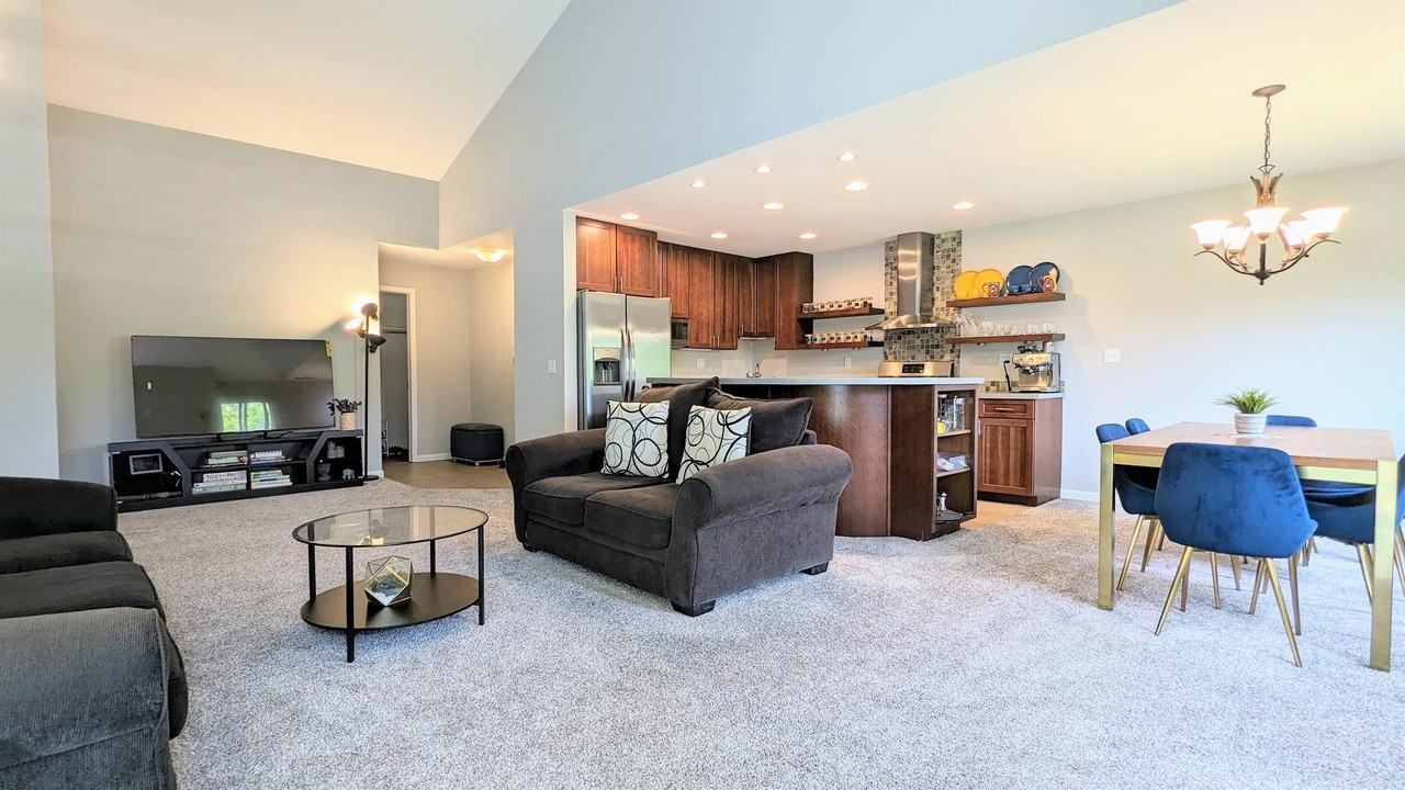 1127 Auburn Ln #1 - Photo 5 of 16