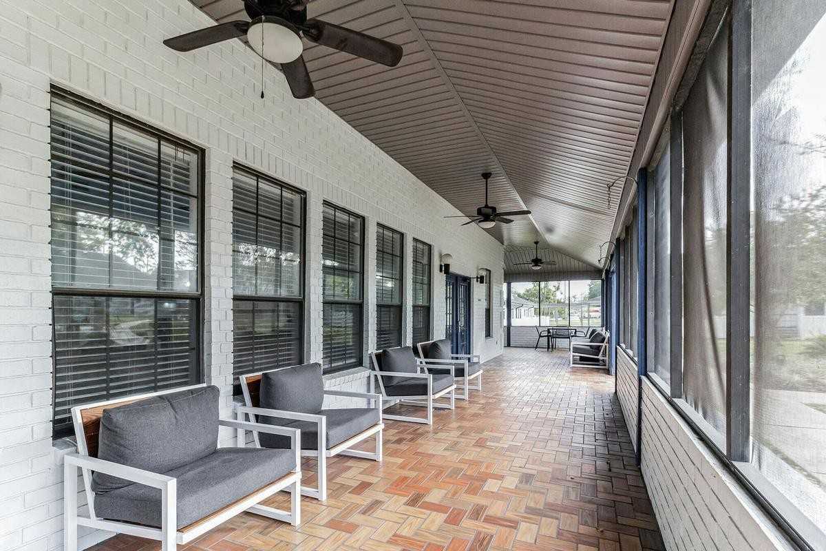 7071 103rd St - Photo 6 of 25