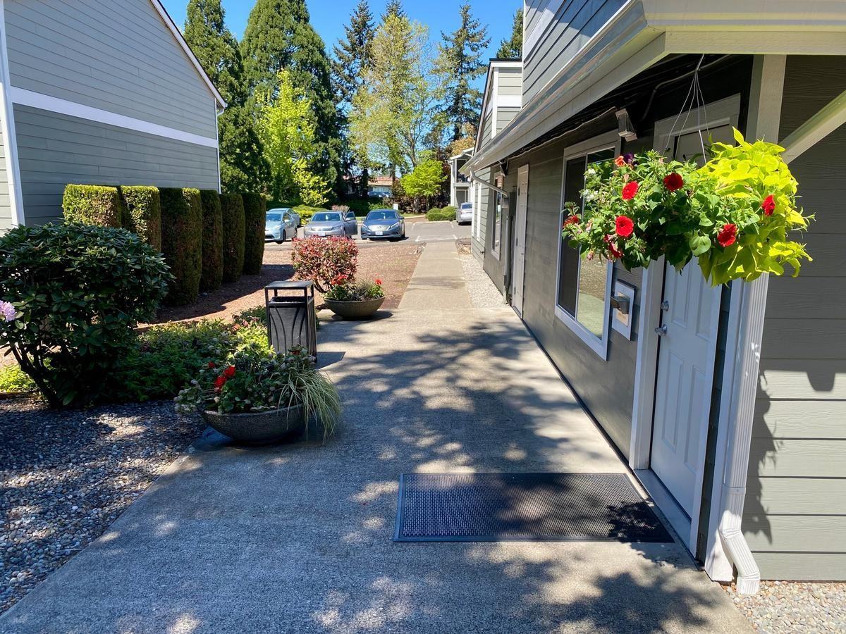 10820 Se 211th Pl - Photo 2 of 20