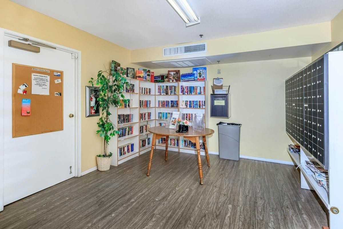 44942 Cedar Ave - Photo 3 of 15