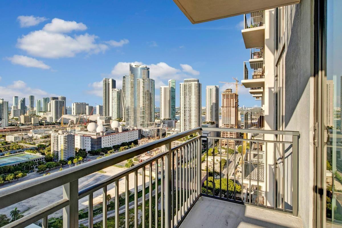 100 Nw 6th St - Photo 5 of 42