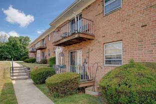 705 Washington Gdns - Photo 1 of 1