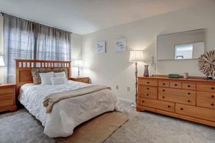 705 Washington Gdns - Photo 1 of 1