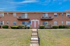 705 Washington Gdns - Photo 1 of 1