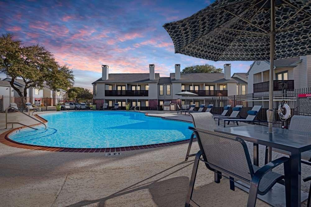 1431 Cable Ranch Rd - Photo 3 of 16