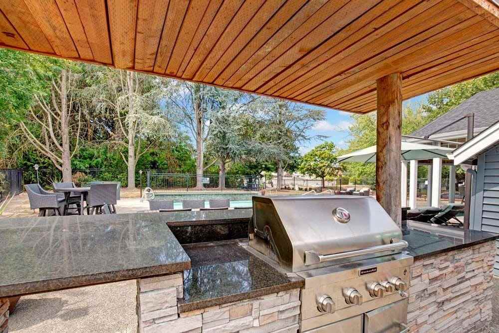 1020 Central Ave N - Photo 7 of 19