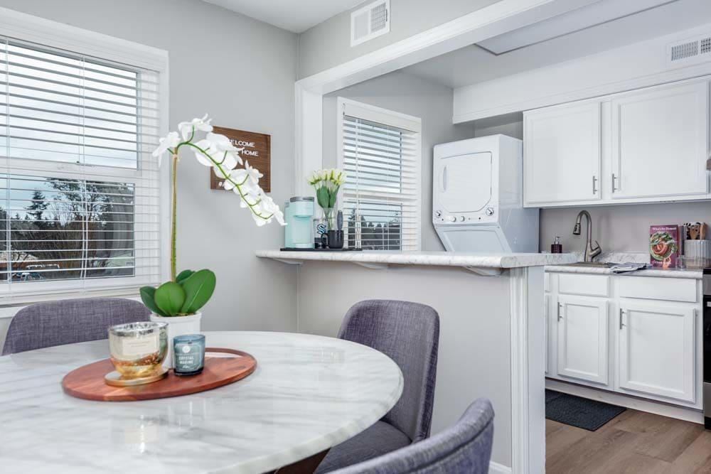 14001 Ambaum Blvd Sw - Photo 4 of 22