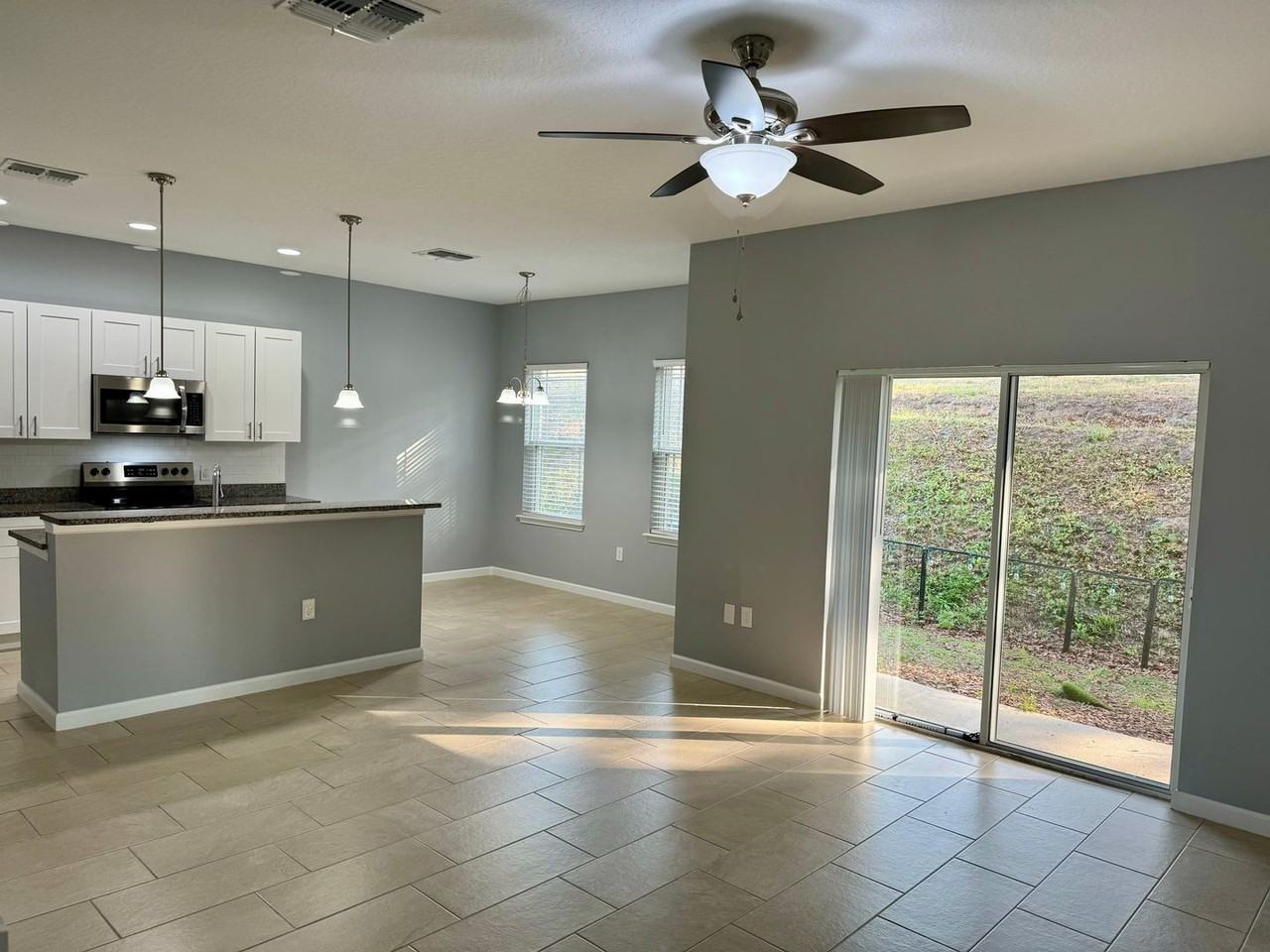 930 Lakefront Village Dr - Photo 6 of 17