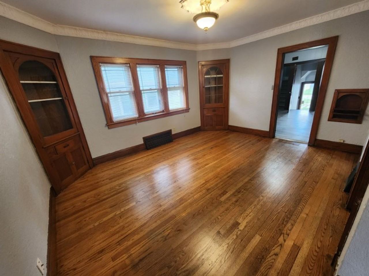 3527 N 56th St - Photo 3 of 14