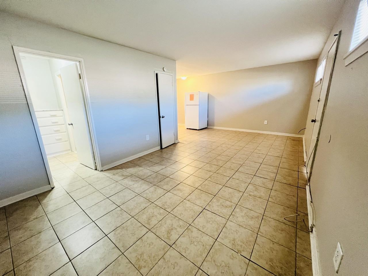 West Roosevelt St - Photo 2 of 14