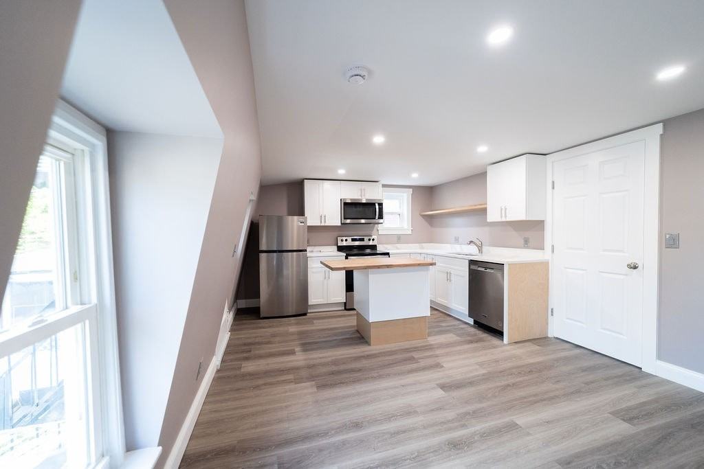 445 West Lemon Street, Unit 3 - Photo 5 of 30