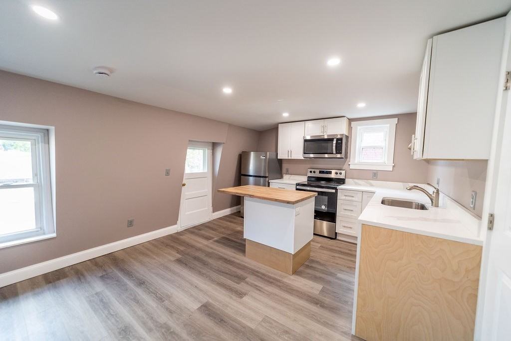 445 West Lemon Street, Unit 3 - Photo 7 of 30